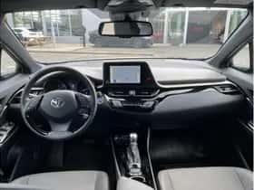 Toyota C-HR (2022) thumbnail 14
