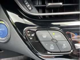 Toyota C-HR (2022) thumbnail 28