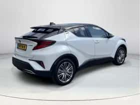 Toyota C-HR (2022) thumbnail 5