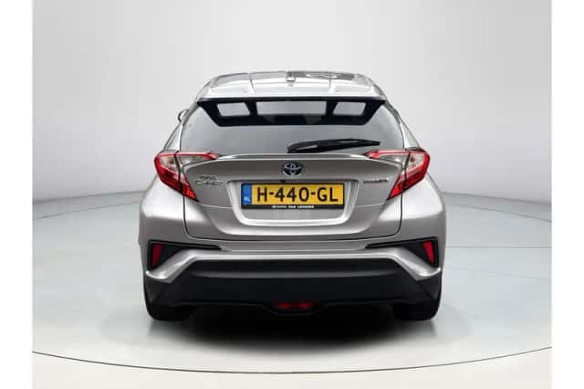 Toyota C-HR (2019) thumbnail 4