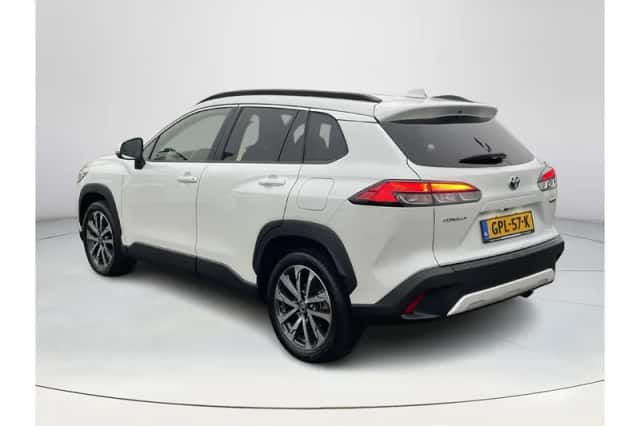 Toyota Corolla (2022) thumbnail 3