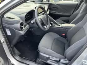 Toyota C-HR (2025) thumbnail 13