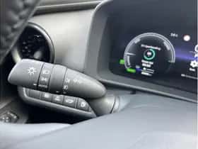Toyota C-HR (2025) thumbnail 25