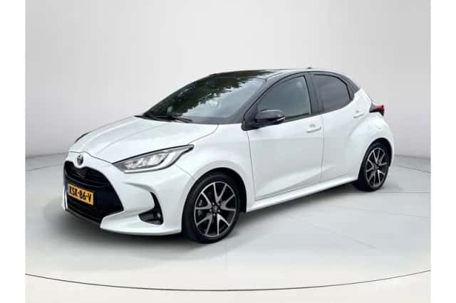 Toyota Yaris (2022) thumbnail 1