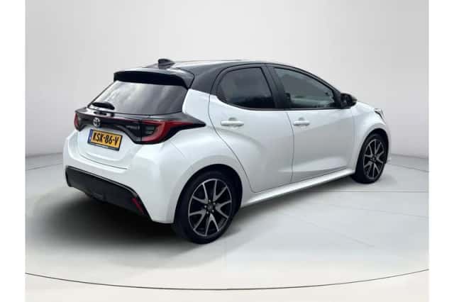 Toyota Yaris (2022) thumbnail 5