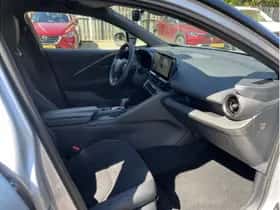 Toyota C-HR (2024) thumbnail 14