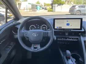 Toyota C-HR (2024) thumbnail 18