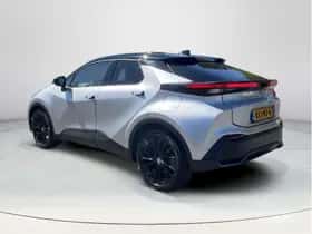 Toyota C-HR (2024) thumbnail 3