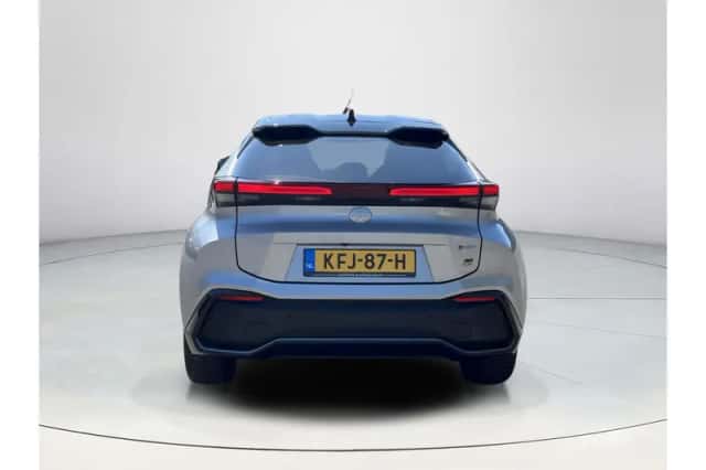 Toyota C-HR (2024) thumbnail 4