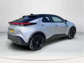 Toyota C-HR (2024) thumbnail 5