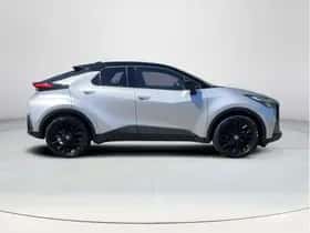 Toyota C-HR (2024) thumbnail 6