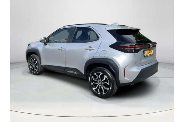 Toyota Yaris Cross (2023) thumbnail 3
