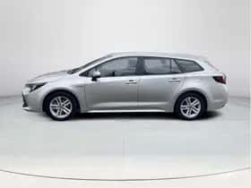 Toyota Corolla (2021) thumbnail 2