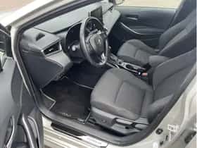 Toyota Corolla (2021) thumbnail 13