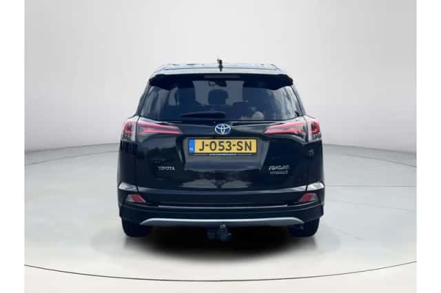 Toyota RAV4 (2016) thumbnail 4