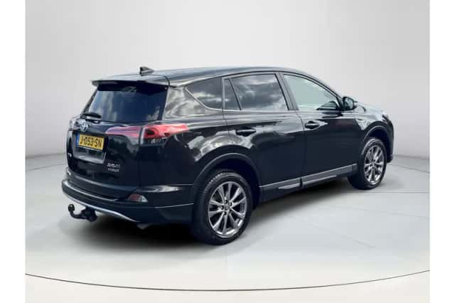 Toyota RAV4 (2016) thumbnail 5