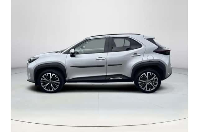 Toyota Yaris Cross (2023) thumbnail 2