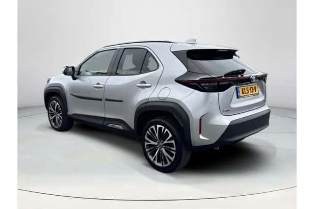 Toyota Yaris Cross (2023) thumbnail 3