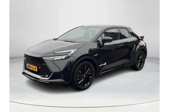 Toyota C-HR (2025) thumbnail 1
