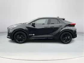 Toyota C-HR (2025) thumbnail 2