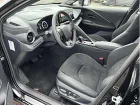 Toyota C-HR (2025) thumbnail 13
