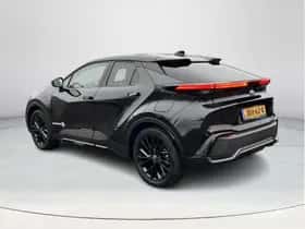 Toyota C-HR (2025) thumbnail 3