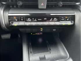 Toyota C-HR (2025) thumbnail 24