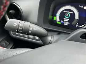 Toyota C-HR (2025) thumbnail 29