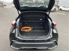 Toyota C-HR (2025) thumbnail 9
