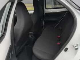 Toyota Aygo X (2025) thumbnail 11