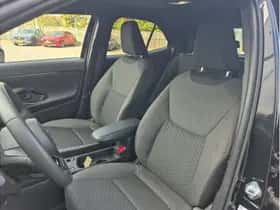 Toyota Yaris Cross (2025) thumbnail 17
