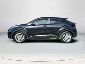 Toyota C-HR (2022) thumbnail 2