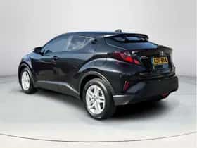 Toyota C-HR (2022) thumbnail 3