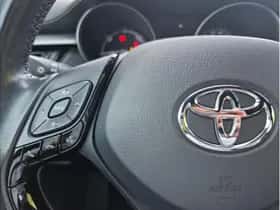 Toyota C-HR (2022) thumbnail 21