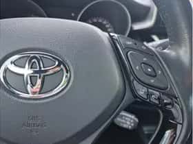 Toyota C-HR (2022) thumbnail 22