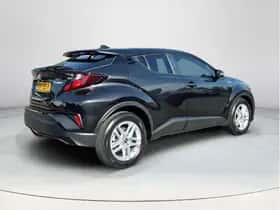 Toyota C-HR (2022) thumbnail 5