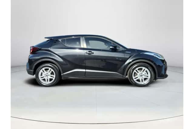 Toyota C-HR (2022) thumbnail 6