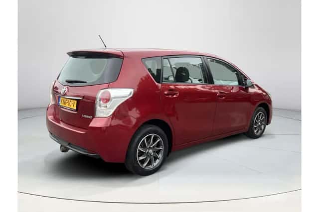 Toyota Verso (2017) thumbnail 5