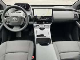 Toyota bZ4X (2025) thumbnail 16