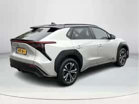 Toyota bZ4X (2025) thumbnail 5