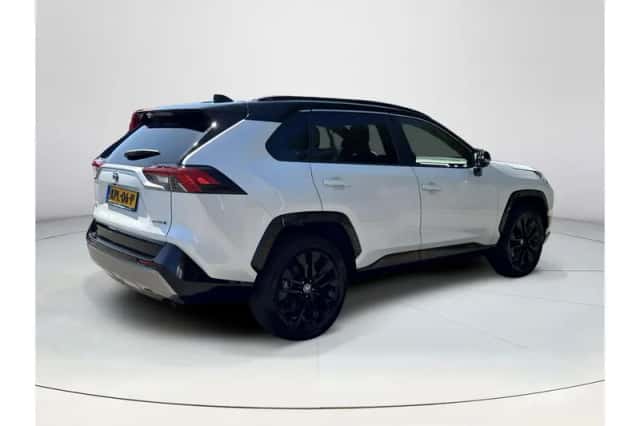 Toyota RAV4 (2024) thumbnail 5