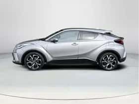Toyota C-HR (2022) thumbnail 2