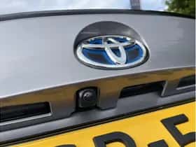 Toyota C-HR (2022) thumbnail 10