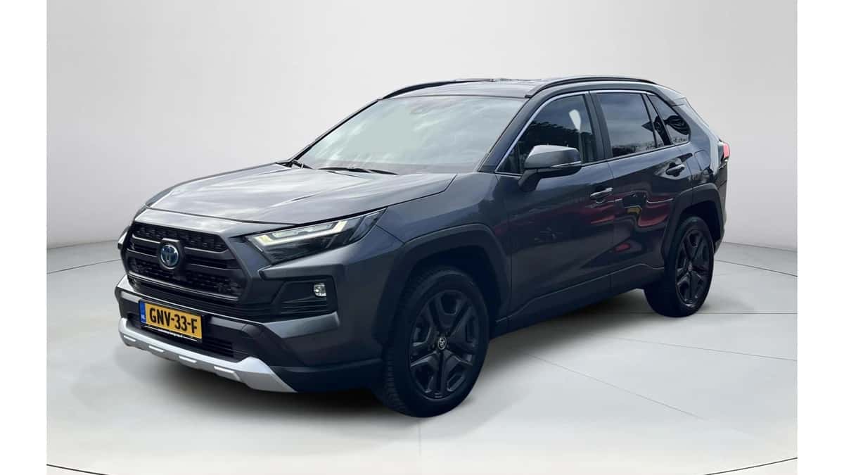 Toyota RAV4 (2023) — foto 1