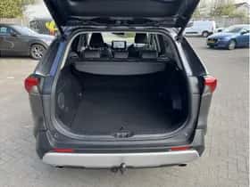 Toyota RAV4 (2023) thumbnail 9