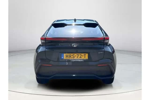 Toyota C-HR (2025) thumbnail 4