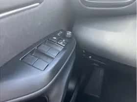 Toyota Yaris (2025) thumbnail 25