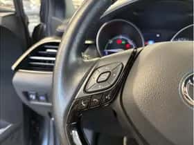 Toyota C-HR (2023) thumbnail 22