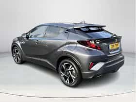 Toyota C-HR (2023) thumbnail 4