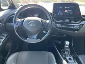 Toyota C-HR (2023) thumbnail 15